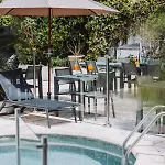 酒店 La