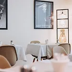 La 4* 戛纳