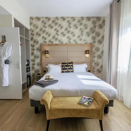 Hotel La 4*