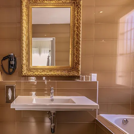 Hotel La 4*