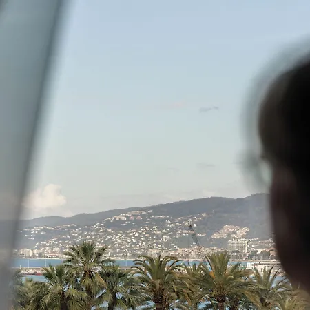 La 4*