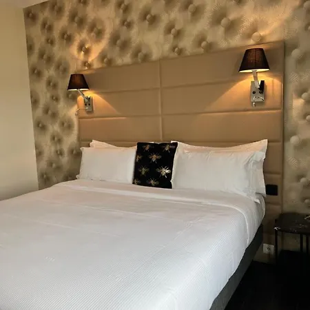 La Hotel