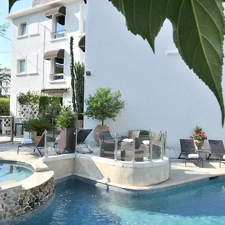 Hotel La 4*