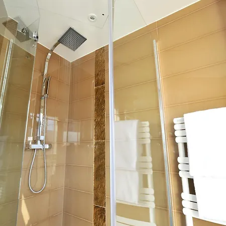 La 4* Канны
