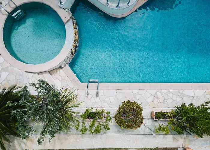 Hotel La 4*